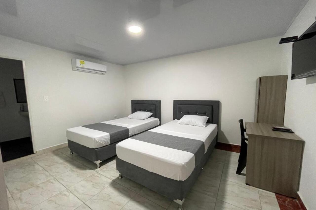 Hotel Neiva Urdaneta Exteriör bild