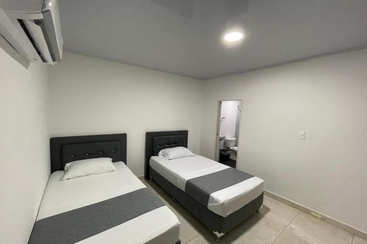 Hotel Neiva Urdaneta Exteriör bild