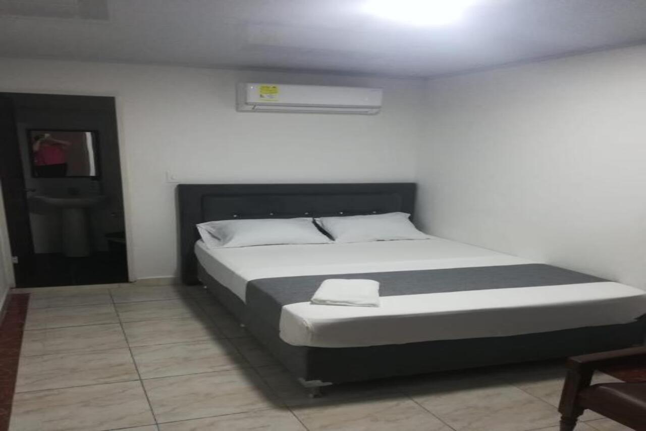 Hotel Neiva Urdaneta Exteriör bild